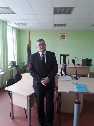 MARIJAMPOLĖS APYLINKĖS TEISMUI VADOVAUJA TEISĖJAS LAIMONDAS NOREIKA