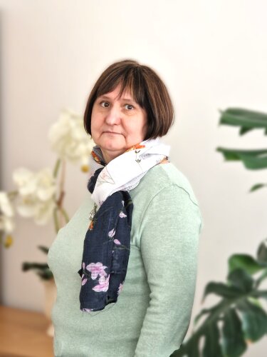 Ilgamečių teismo darbuotojų patirtys: sudėtingos situacijos, geri mokytojai ir nuolatinis tobulėjimas (Trečioji istorija)