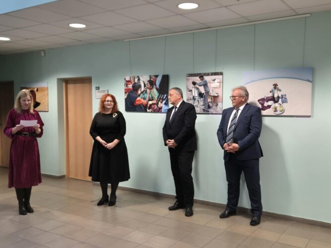 Teisėjų fotografijų paroda „Kitoks požiūris“ eksponuojama Marijampolės apylinkės teismo Marijampolės rūmuose